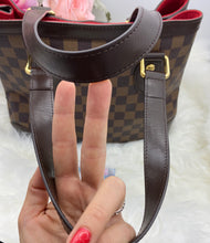 Load image into Gallery viewer, Louis Vuitton Damier PM Hampstead- Pre Loved💕
