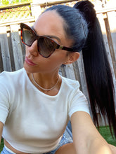 Load image into Gallery viewer, Fendi Peekaboo Sunglasses