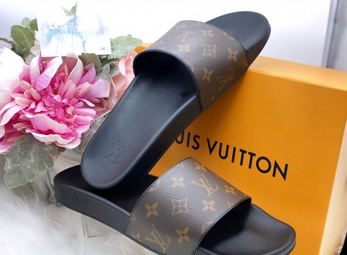 black louis vuitton slides