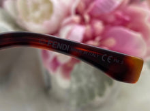 Load image into Gallery viewer, Fendi Peekaboo Sunglasses