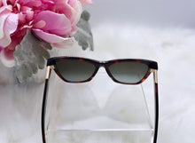 Load image into Gallery viewer, Fendi Peekaboo Sunglasses