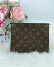 Load image into Gallery viewer, Louis Vuitton Toiletry Pouch 19- Full Set 2020-BRAND NEW!