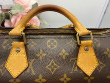 Load image into Gallery viewer, Louis Vuitton Monogram Speedy 30- Pre lovedđź’•