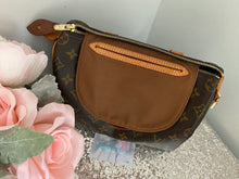 Load image into Gallery viewer, Louis Vuitton Monogram Speedy 25- Pre Loved💕