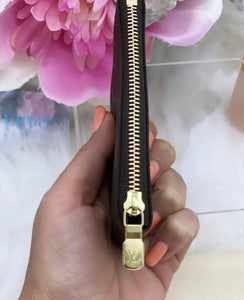 Louis Vuitton Monogram Key Pouch- BRAND NEW!