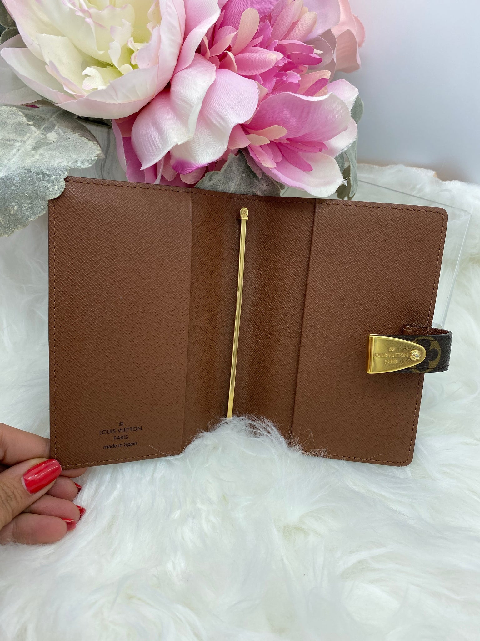 Louis Vuitton Monogram Small Partenaire Agenda Cover/ Passport Holder- –  HarperHaven.Lux