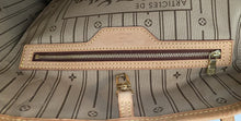 Load image into Gallery viewer, Louis Vuitton Monogram Neverfull MM- Pre Loved💕
