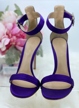 Load image into Gallery viewer, Gianvito Rossi Crystal Embellished Portofino Heels- BRAND NEW!
