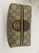 Load image into Gallery viewer, Gucci Ophidia GG Supreme Cosmetic Case- BRAND NEW!
