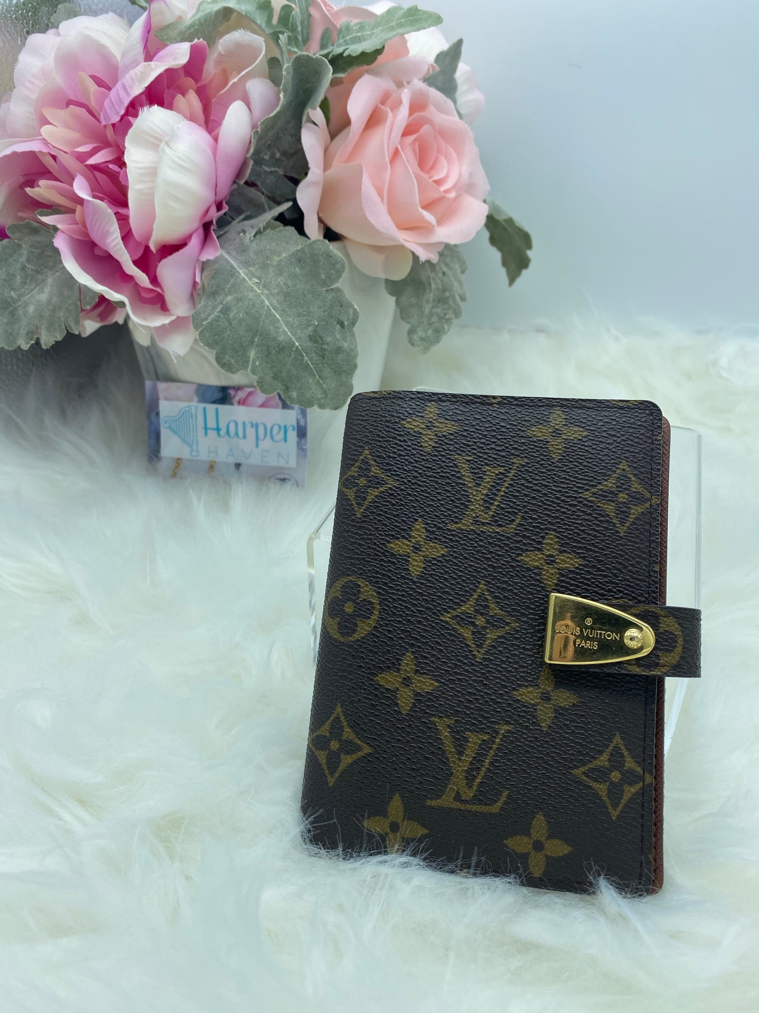 Louis Vuitton Monogram Canvas Partenaire Agenda Cover/Notebook - Yoogi's  Closet