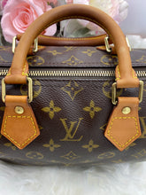 Load image into Gallery viewer, Louis Vuitton Monogram Speedy 25- Pre Loved💕
