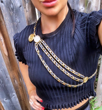 Load image into Gallery viewer, Chanel Vintage Gold and Black Leather Chain Coin Belt- Pre loved💕
