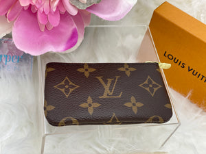 Louis Vuitton Monogram Key Pouch- BRAND NEW!